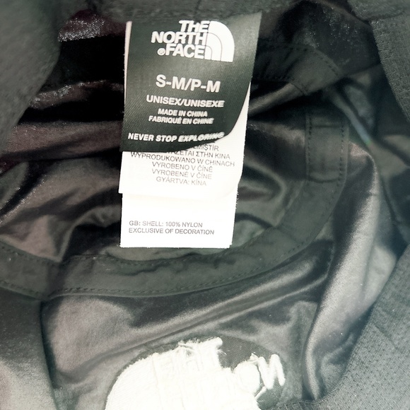 The North Face Unisex bucket Hat - Picture 2 of 2